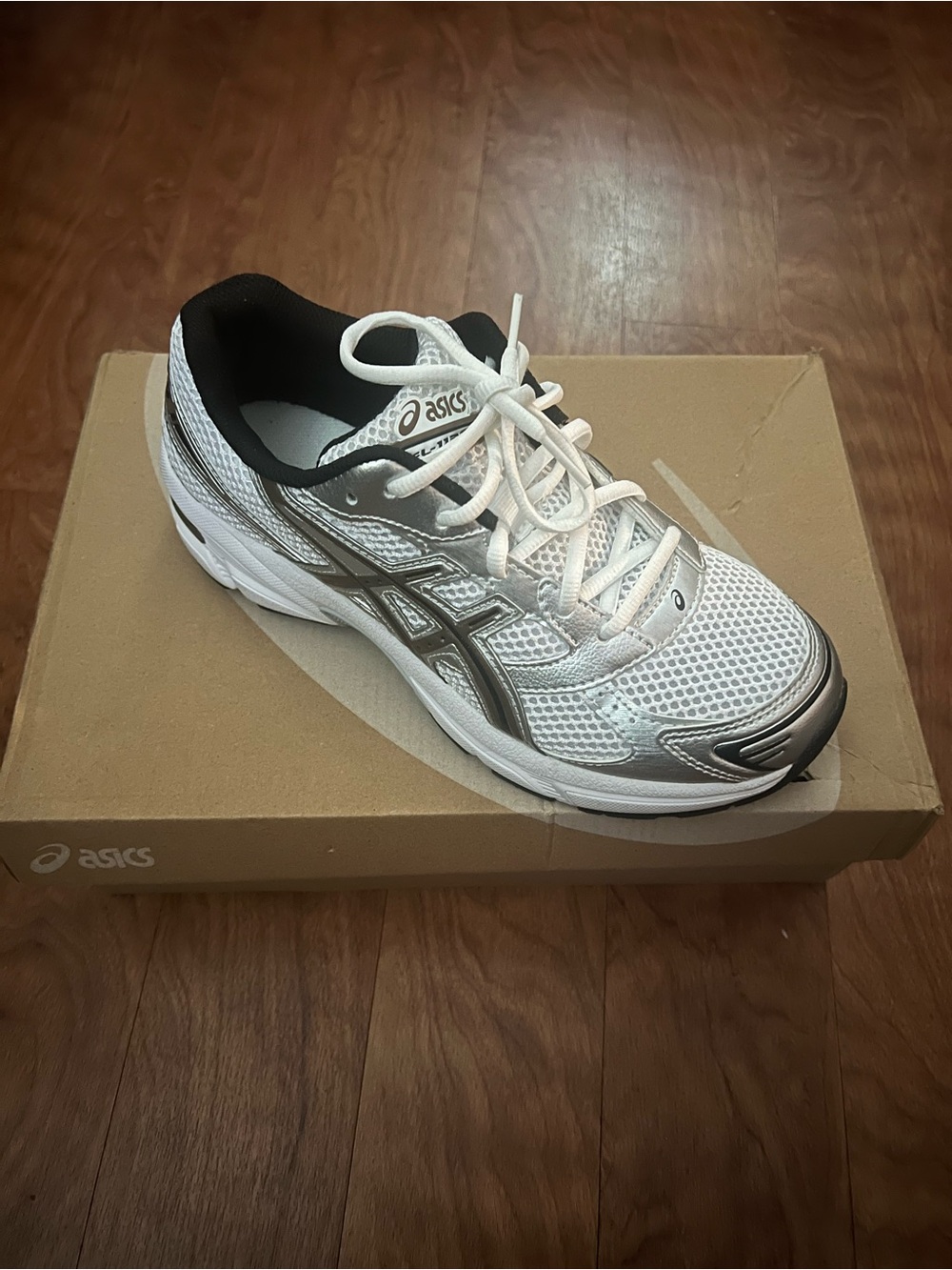 Asics Kids White and Silver Running Shoe